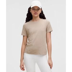 Lululemon Women's S Crewneck T Shirt Beige Sand Casual Lounge Sleeveless Active
